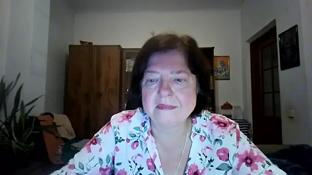 Violet Pulse online show from November 12, 2025, 2:39 pm