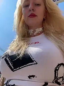 RonnieKiss online show from January 11, 2026, 5:23 am