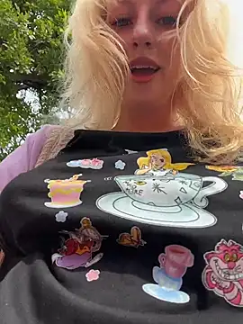 RonnieKiss online show from February 8, 2026, 8:18 am