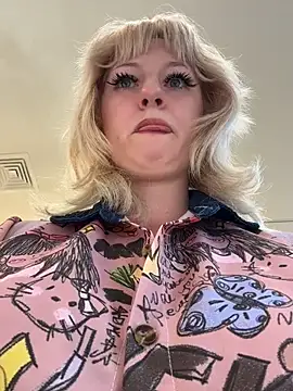 RonnieKiss online show from July 20, 2026, 1:24 pm