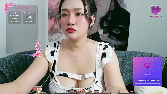 Snapshot of Lalacream12 chatting on October 27, 2025, 2:43 pm Lalacream12 online show from October 27, 2025, 2:43 pm