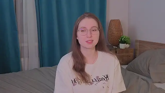 DaliaRadtke online show from April 19, 2026, 7:38 pm