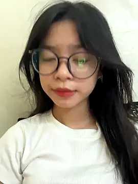 Snapshot of mau15_ chatting on September 24, 2025, 8:06 am mau15 online show from September 24, 2025, 8:06 am