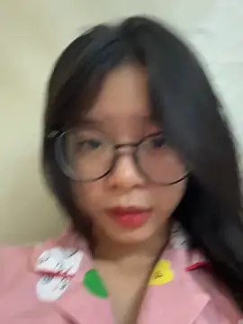 Snapshot of mau15_ chatting on September 26, 2025, 1:15 pm mau15 online show from September 26, 2025, 1:15 pm