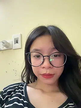 Snapshot of mau15_ chatting on September 27, 2025, 2:00 pm mau15 online show from September 27, 2025, 2:00 pm
