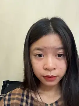 Snapshot of mau15_ chatting on October 8, 2025, 1:20 pm mau15 online show from October 8, 2025, 1:20 pm