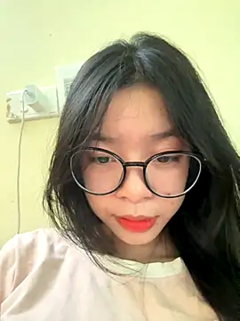 Snapshot of mau15_ chatting on October 11, 2025, 2:11 am mau15 online show from October 11, 2025, 2:11 am