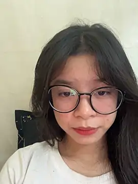 Snapshot of mau15_ chatting on October 12, 2025, 10:03 am mau15 online show from October 12, 2025, 10:03 am