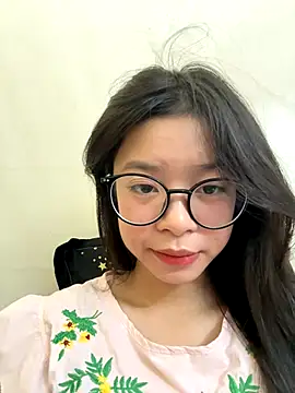 Snapshot of mau15_ chatting on October 16, 2025, 8:59 am mau15 online show from October 16, 2025, 8:59 am