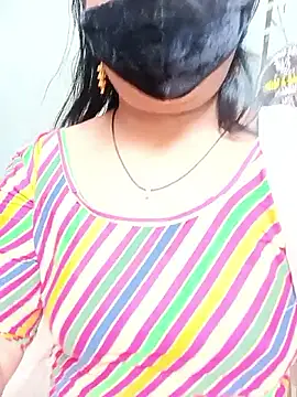 Mona darling21 online show from November 6, 2025, 7:42 am