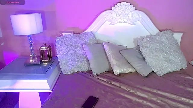  IsabellaRousse online show from October 1, 2025, 7:09 pm