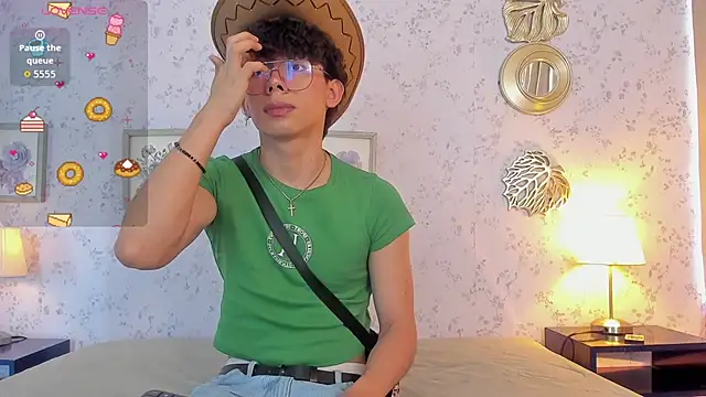 liam twiink online show from July 15, 2026, 7:19 pm