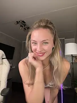 Mally Say online show from October 30, 2025, 8:31 pm