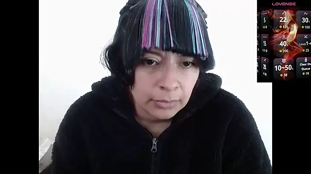 Acelinrose online show from November 7, 2025, 2:28 pm