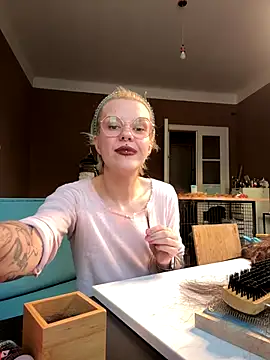 Snapshot of tacodeluxxxe chatting on October 15, 2025, 3:34 pm tacodeluxxxe online show from October 15, 2025, 3:34 pm