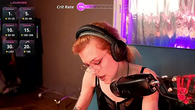 tacodeluxxxe online show from March 16, 2026, 1:55 am