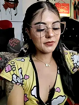 ValeNiitaLuv online show from February 14, 2026, 6:32 am