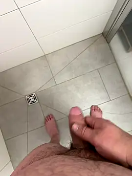 Snapshot of Felix839 chatting on October 23, 2025, 11:24 pm Felix839 online show from October 23, 2025, 11:24 pm