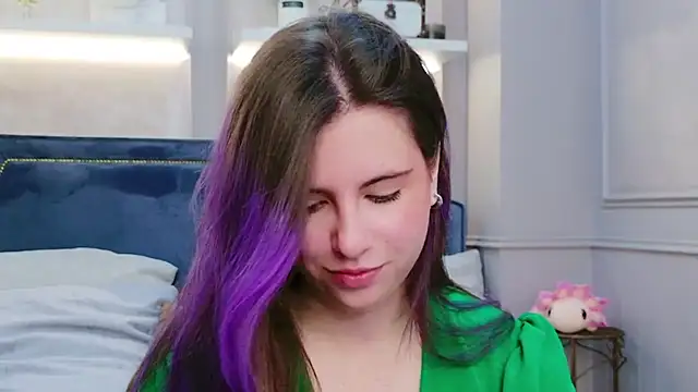 Akira Halls online show from November 6, 2025, 8:54 pm