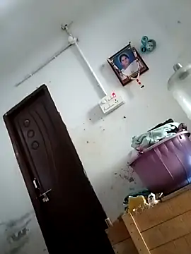 Snapshot of TeluguCuplehyd chatting on October 25, 2025, 4:31 am TeluguCuplehyd online show from October 25, 2025, 4:31 am