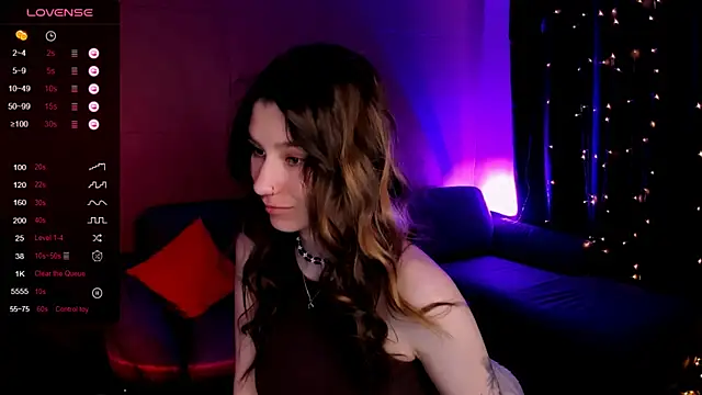 Snapshot of LinaBlossom_ chatting on April 29, 2026, 8:29 am LinaBlossom online show from April 29, 2026, 8:29 am