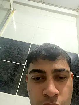 Snapshot of astoperaa chatting on September 29, 2025, 4:01 pm astoperaa online show from September 29, 2025, 4:01 pm