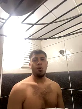 Snapshot of astoperaa chatting on October 7, 2025, 5:43 pm astoperaa online show from October 7, 2025, 5:43 pm