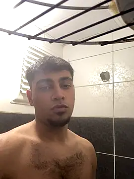 astoperaa online show from December 15, 2025, 7:18 pm