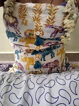 jasminetaml online show from October 24, 2025, 8:55 am