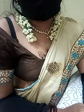 jasminetaml online show from November 7, 2025, 9:59 pm