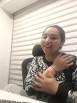 Alisson Stonee online show from February 1, 2026, 6:06 pm