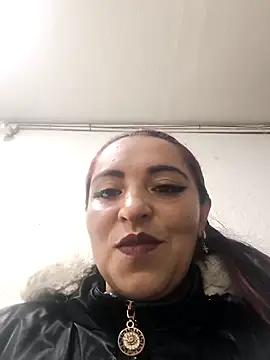 Snapshot of Alisson_Stonee chatting on May 6, 2026, 1:47 am Alisson Stonee online show from May 6, 2026, 1:47 am