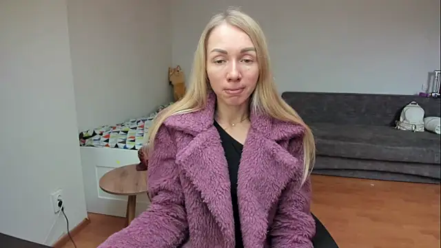 AlisiaCat online show from April 28, 2026, 8:30 am