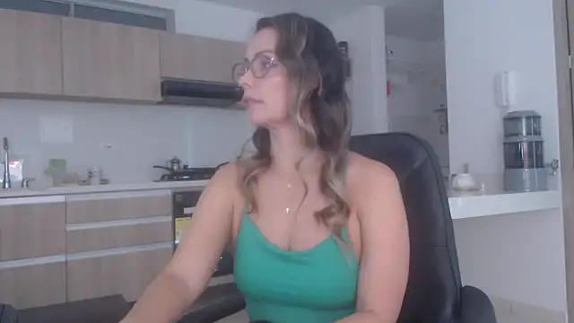 LovePaula online show from March 23, 2026, 2:10 pm