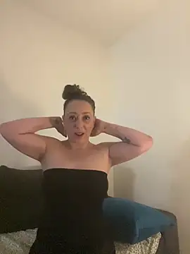 Reine du Vice84 online show from February 6, 2026, 9:40 pm