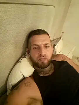 Danielxxxbbn online show from September 27, 2025, 6:35 pm