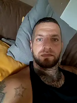 Danielxxxbbn online show from October 4, 2025, 11:08 am