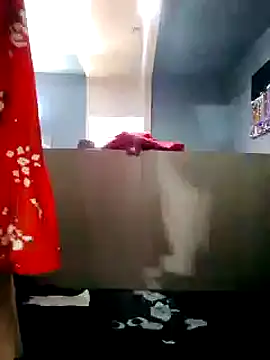 transreyna online show from February 21, 2025, 1:33 am