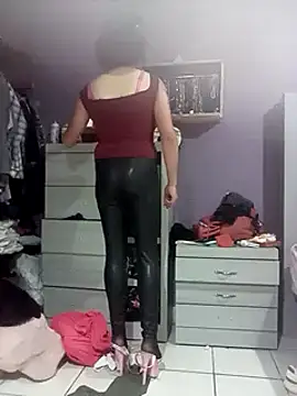 transreyna online show from September 29, 2025, 10:31 am