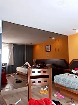 transreyna online show from January 14, 2026, 4:45 pm