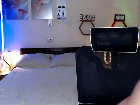 niel cumshow online show from February 19, 2026, 12:45 pm