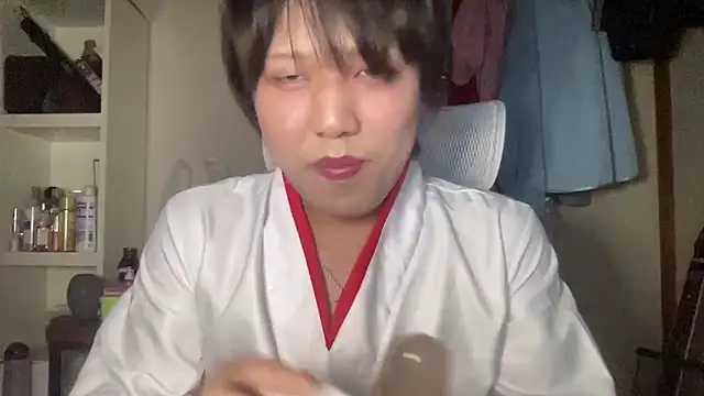 nuu1 221 online show from October 25, 2025, 5:51 pm