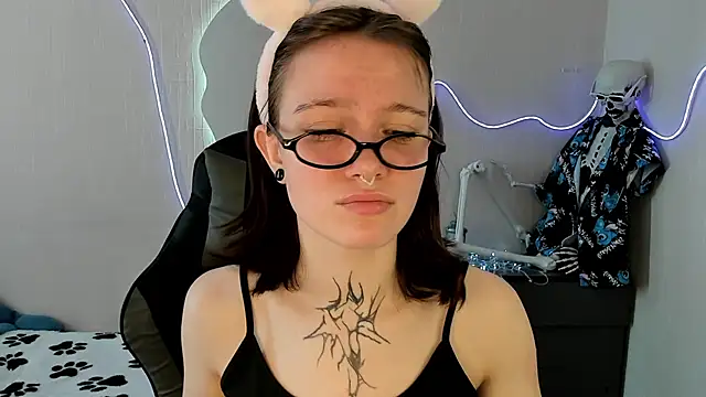 Elastikisss online show from April 2, 2026, 6:44 am