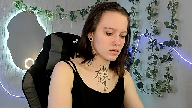 Elastikisss online show from April 16, 2026, 6:14 am