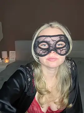 Cherrycolada online show from September 26, 2025, 8:57 pm