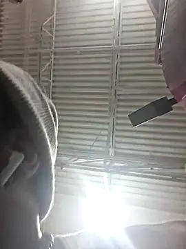 214KingLonggg online show from April 13, 2026, 12:49 am