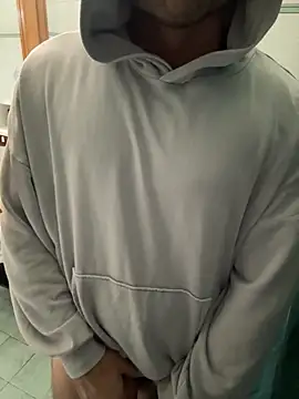 Snapshot of giovan2020 chatting on October 30, 2025, 4:41 pm giovan2020 online show from October 30, 2025, 4:41 pm