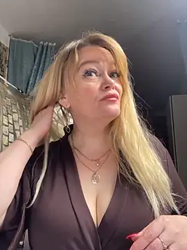 Sweet-blonde online show from February 14, 2026, 1:24 am