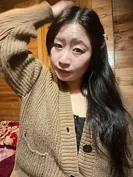 violet-00 online show from February 19, 2026, 1:45 am