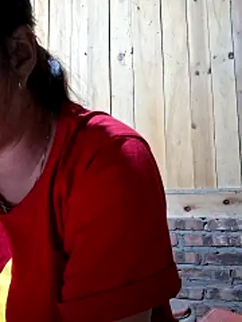 xuxulovezz online show from February 17, 2026, 10:34 am